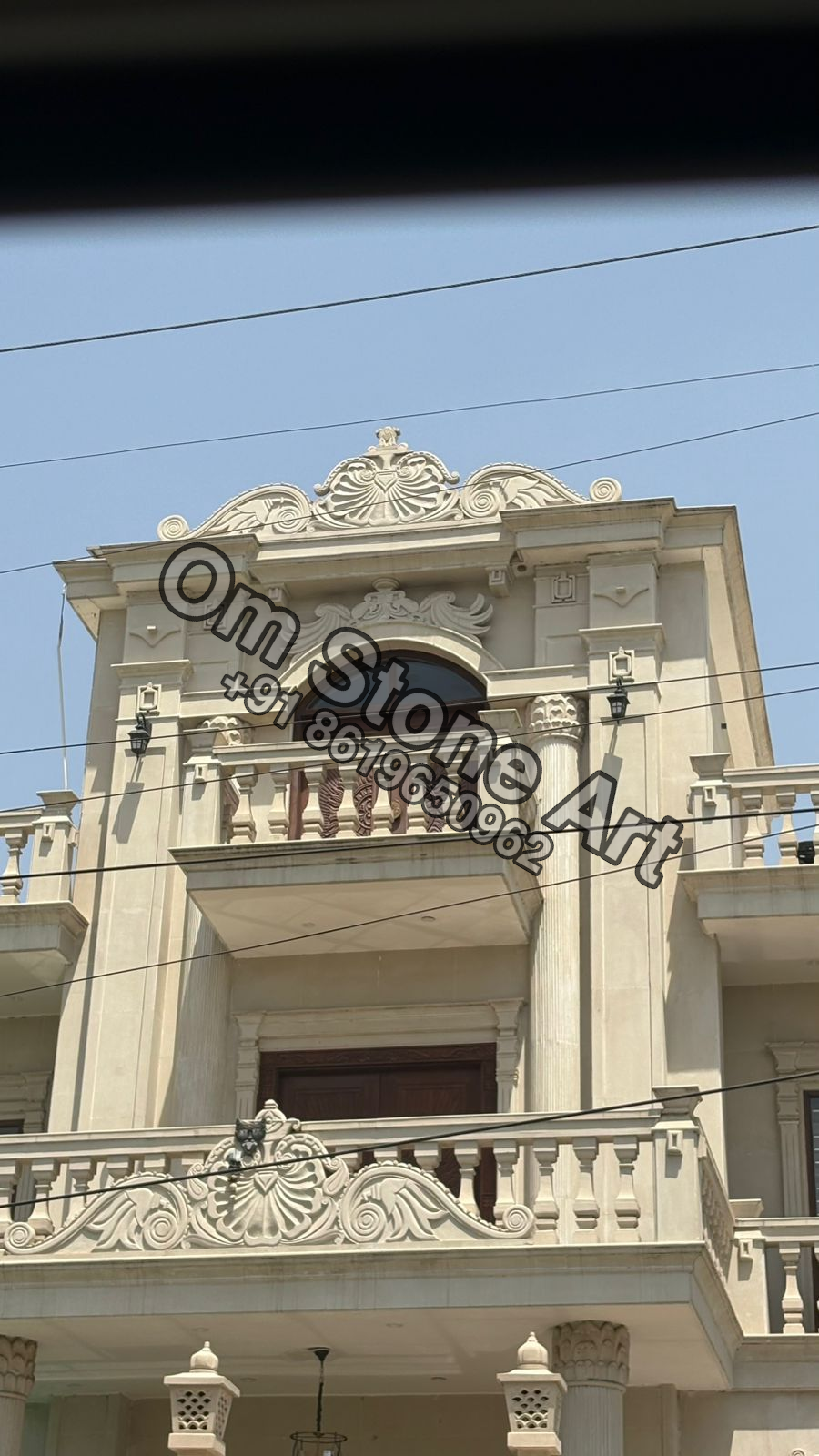 Stone Gate House And Carvings Works